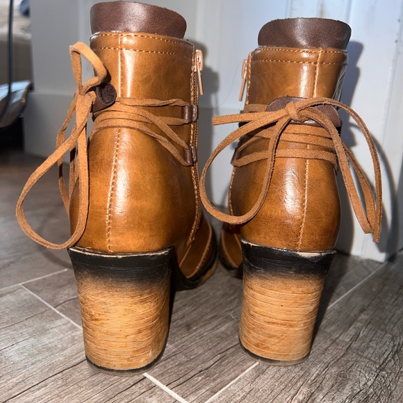 VERSONA boots - Picture 2 of 2